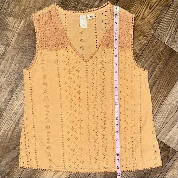 Joie Crochet Eyelet Tan Sleeveless V-Neck Top Size XS - Picture 9 of 9